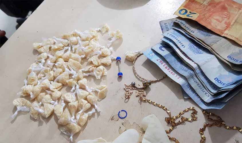 Casal é preso sob acusação de tráfico de drogas