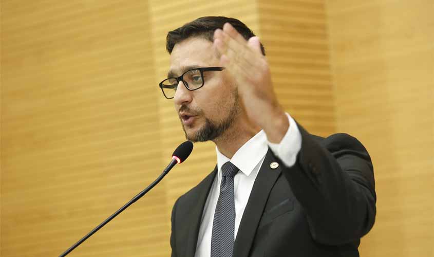 Anderson Pereira indica construção de cômodo no Hospital de Cacoal para agentes penitenciários