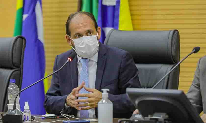 Deputado Laerte Gomes solicita drive thru para vacinação da segunda dose em Costa Marques