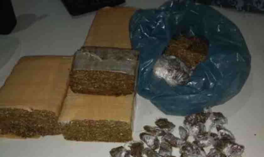 Mulher é presa por tráfico de drogas após abordagem policial