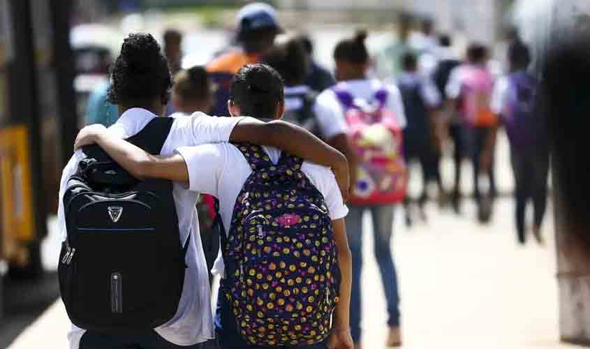 CDH vai analisar projeto que criminaliza racismo praticado por pessoas jurídicas  