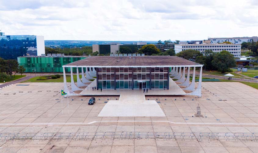 STF suspende regra de sucessão na Aleam