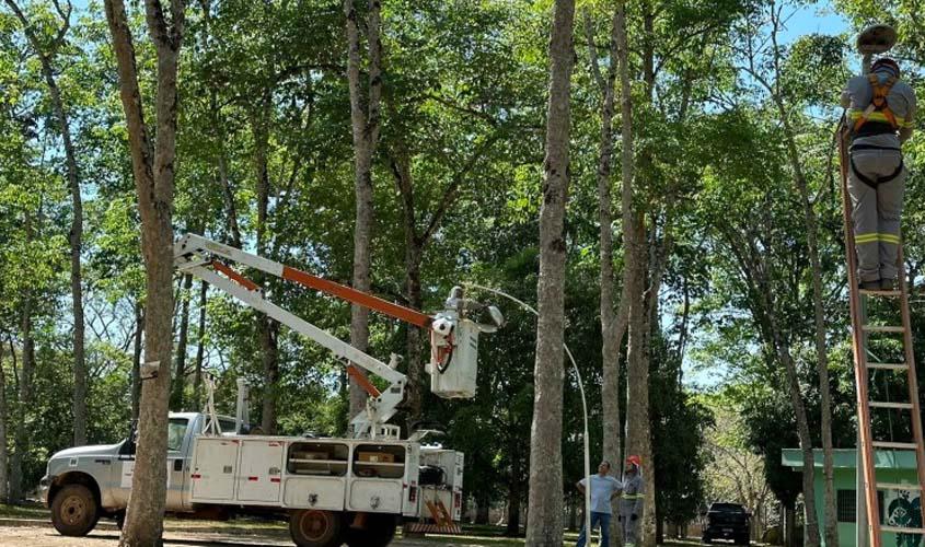 Parque Circuito começa a receber instalação de luminárias de LED pela Prefeitura