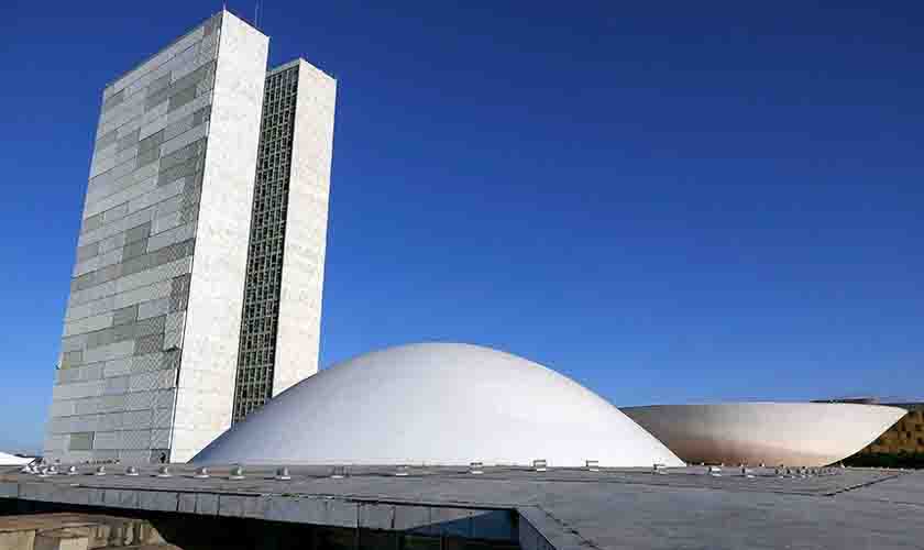 Com previsão de quarentena para juízes, novo Código Eleitoral segue para o Senado