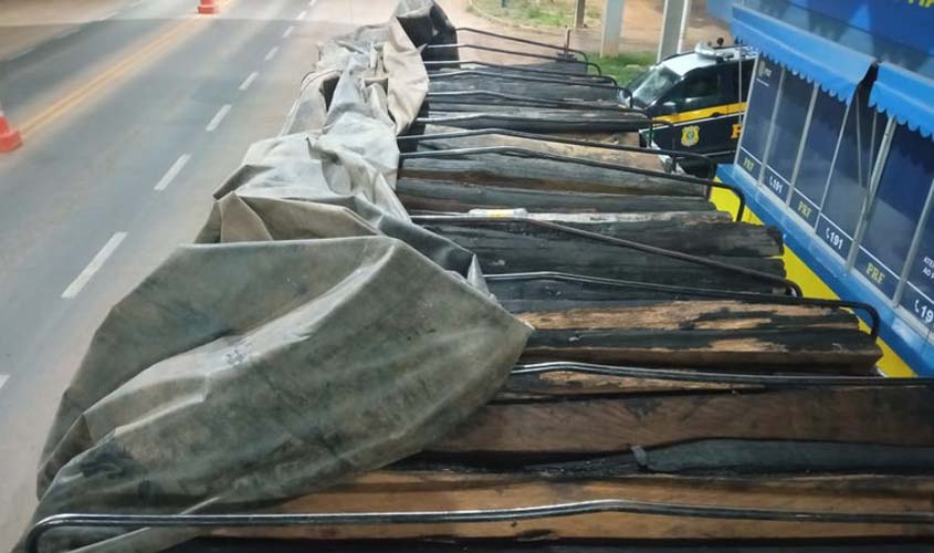 Em Rondônia, PRF identifica transportes irregulares de madeira