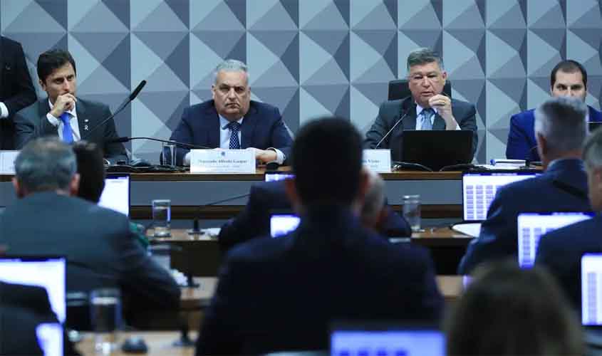 CPMI do INSS aprova convocação de parentes e sócios de investigados