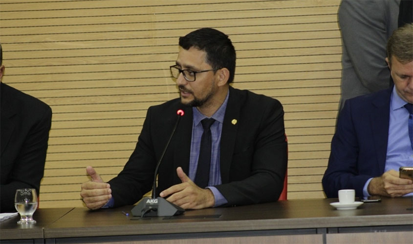 Deputado Anderson faz emenda no PPA para garantir revisão salarial dos servidores do Sistema Penitenciário