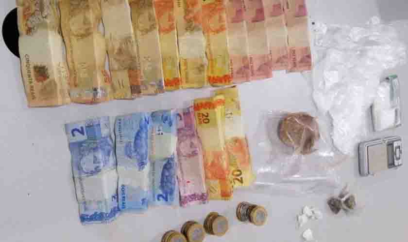 PM prende em casa homem acusado de vender drogas pelo WhatsApp