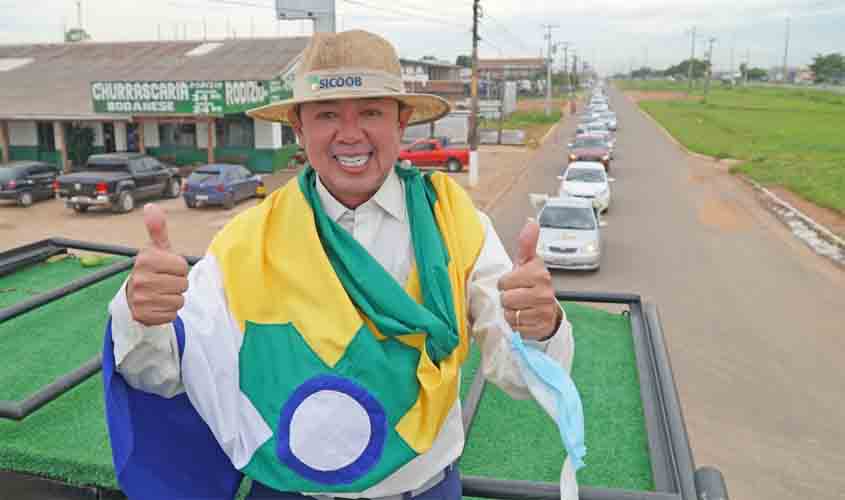 Prefeito, vice e vereadores eleitos comemoram vitória com carreata e agradecimentos