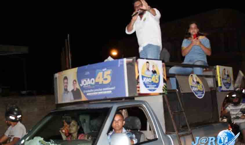 Prefeito reeleito promove carreata da vitória, e é intensamente aplaudido durante o trajeto