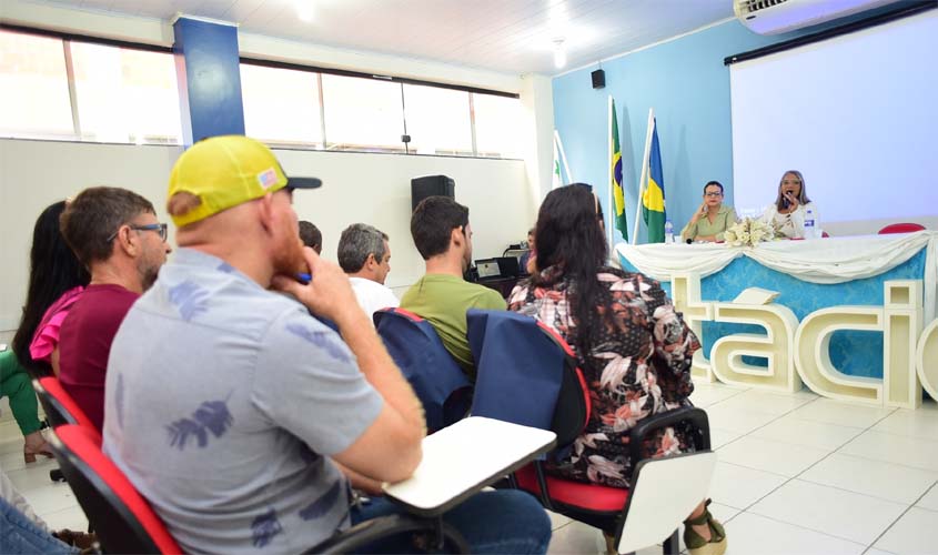 Secretarias de Saúde dos 52 municípios de RO se reúnem 