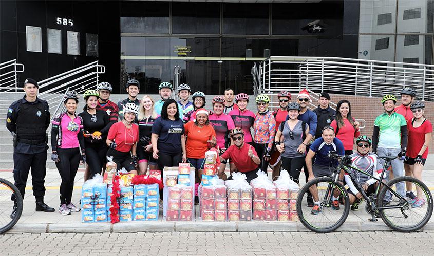 Pedal Natal de Amor: comoção e alegria marcam a entrega de panetones para pacientes do Hospital de Amor da Amazônia