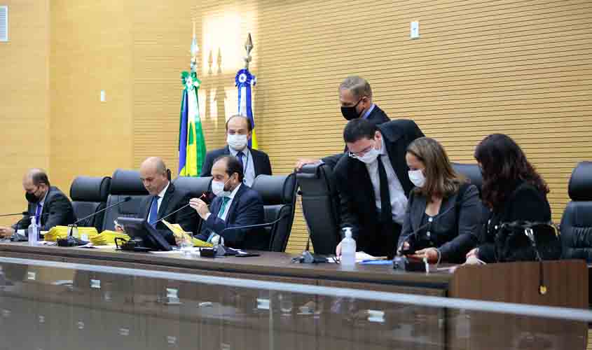 Deputados aprovam a concessão de título de cidadão honorífico de Rondônia ao governador Marcos Rocha
