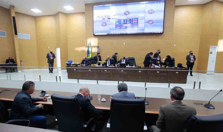 Deputados aprovam mais recursos para secretarias do Governo