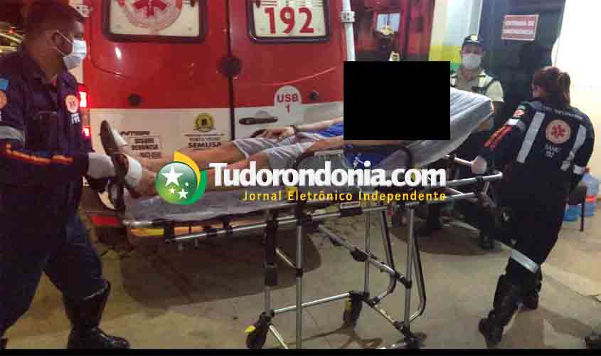 Jovem é baleado por casal em moto no bairro Teixeirão