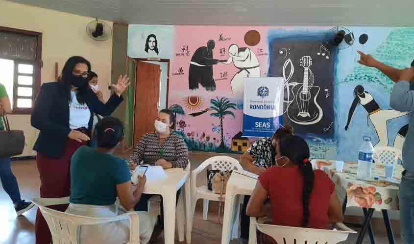 Governo de Rondônia atualiza cadastro de moradores da Vila Princesa para facilitar acesso aos benefícios sociais