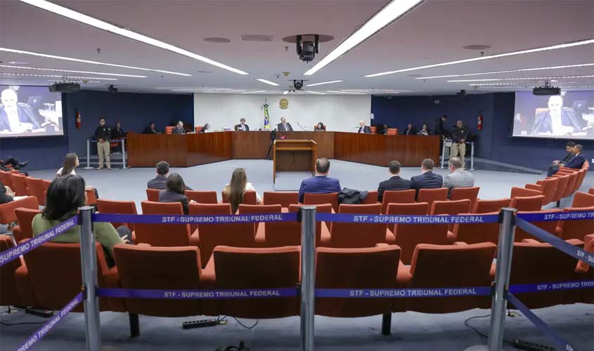 STF tem maioria para condenar cinco réus