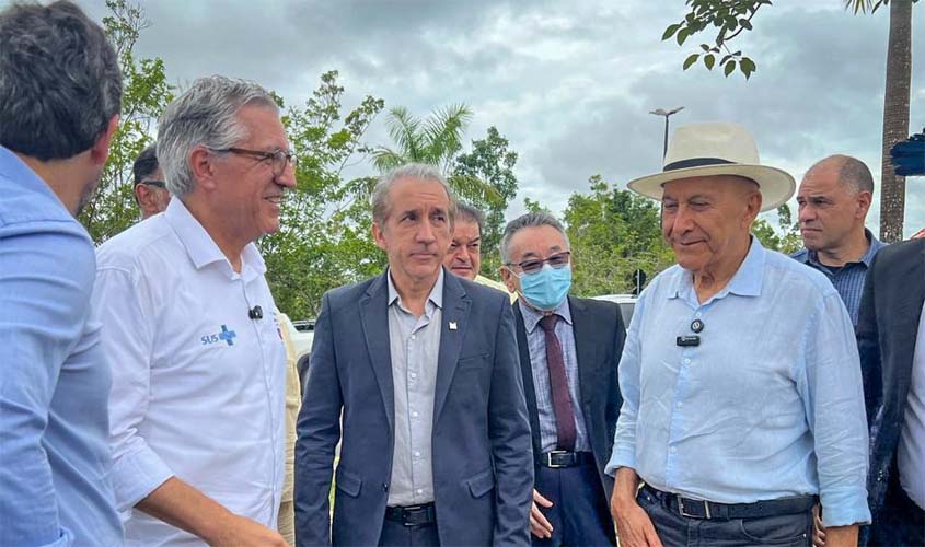 Confúcio destaca Centro de Saúde e Clima em RO
