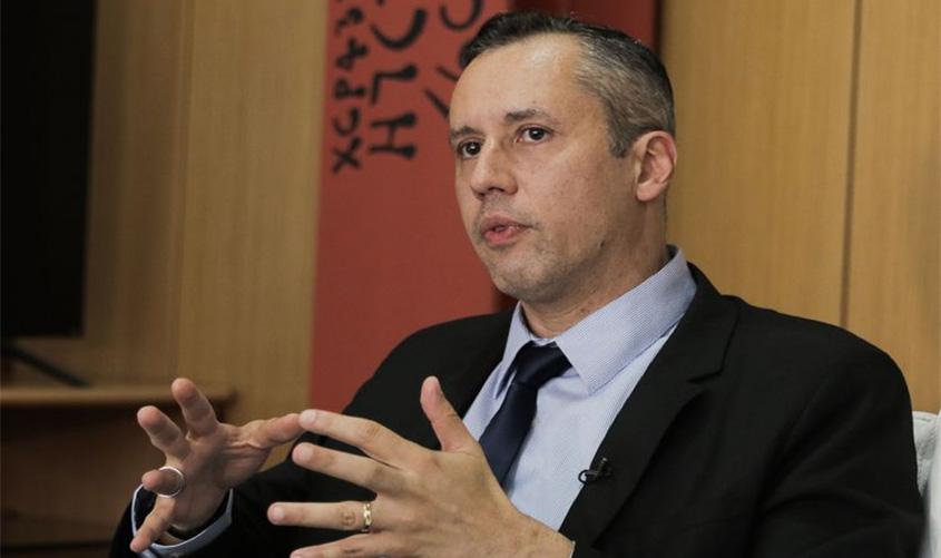 Bolsonaro exonera secretário especial da Cultura, Roberto Alvim