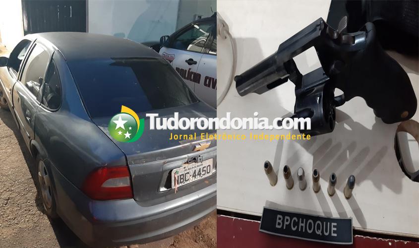 Polícia aborda carro e prende dois com revólver municiado