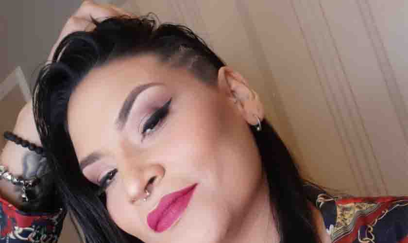 Laís Fernandes interpreta Pitty neste sábado no Grego Original