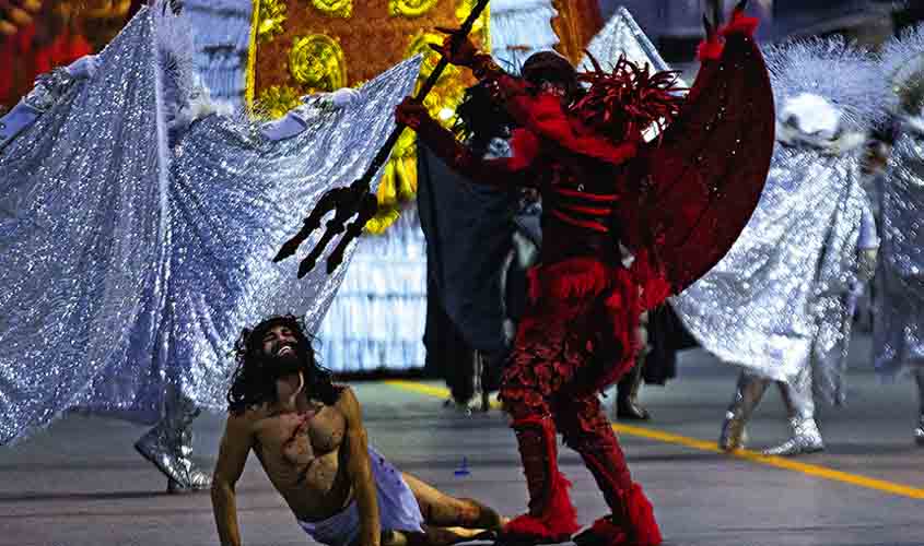 Deus, o Carnaval e a Covid-19