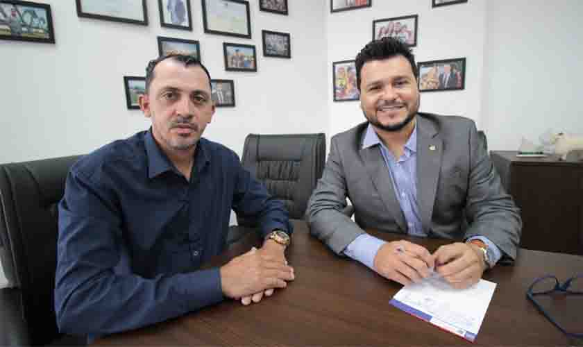 Marcelo Cruz recebe o Presidente da Câmara de Vereadores de Urupá