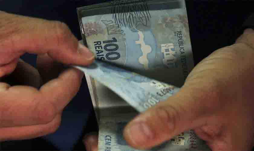 Caixa paga Auxílio Brasil a beneficiários com NIS final 4