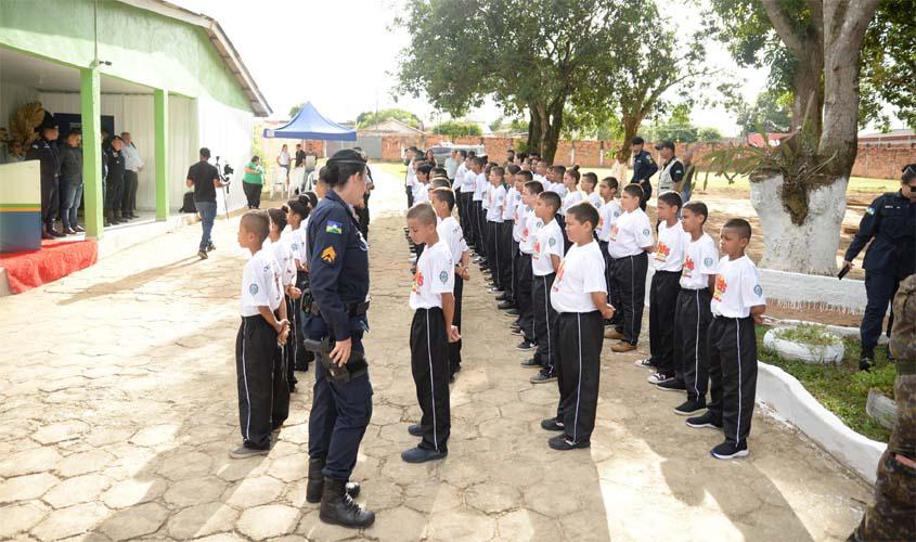 Município contempla projeto social com kits esportivos
