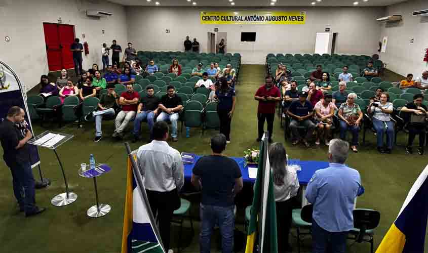 Governo de RO entrega títulos definitivos de propriedades