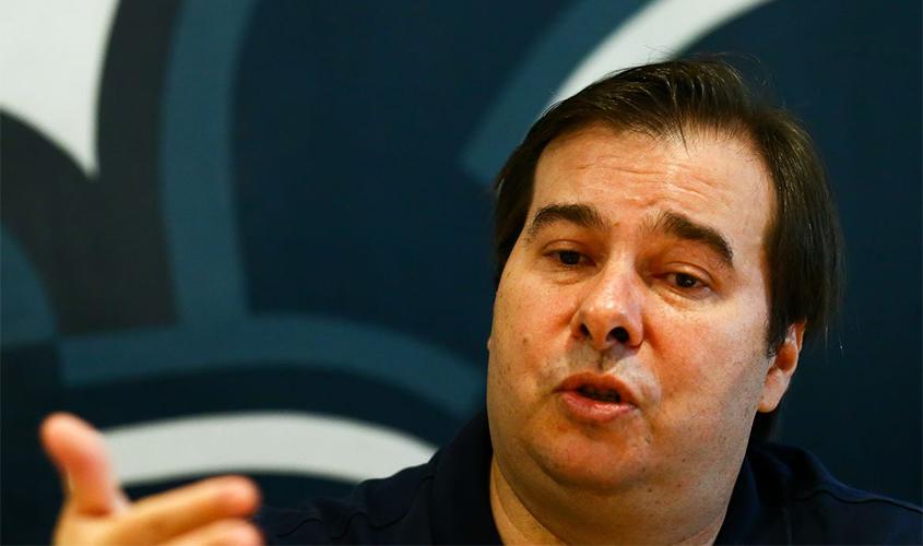 Maia reitera prioridade de projetos de combate ao coronavírus