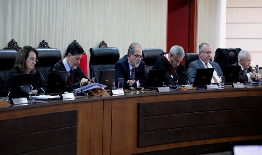 Pleno do TJRO realiza sessão de aposentadoria do desembargador Walter Waltenberg