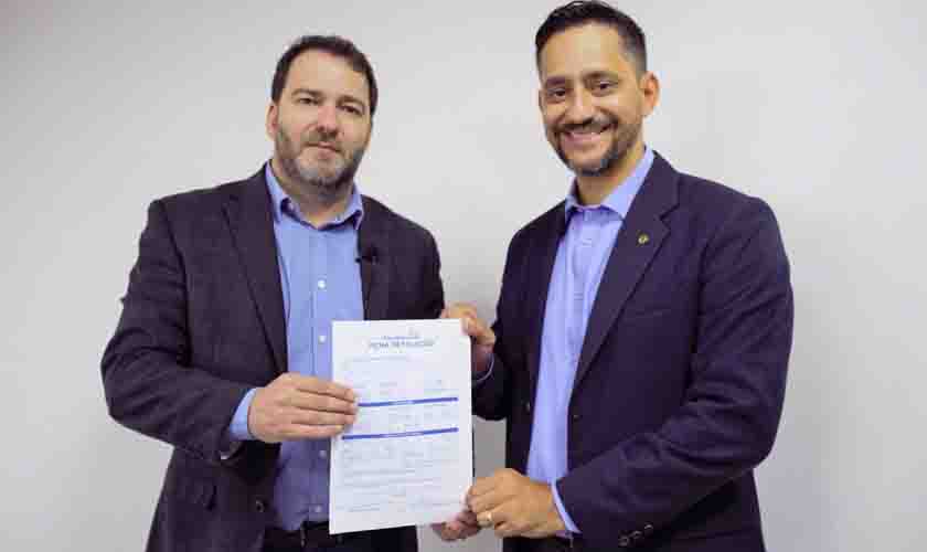 Deputado Anderson Pereira se filia ao Partido Republicanos