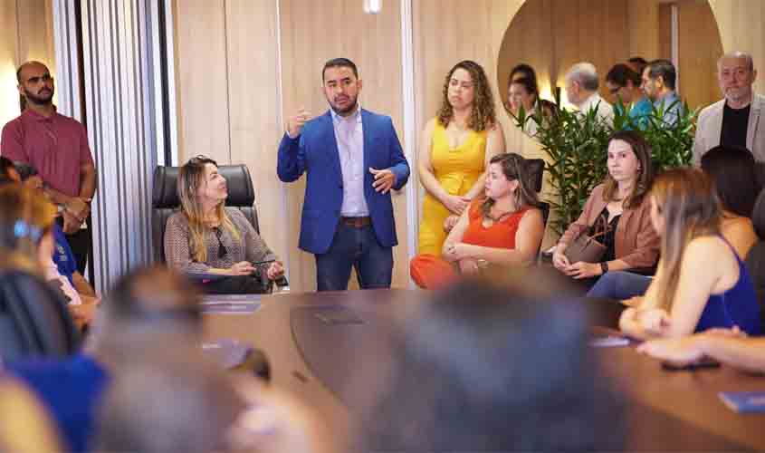 Secretário de Emendas da Assembleia Preside Reunião sobre Fluxo de Emendas da ALE