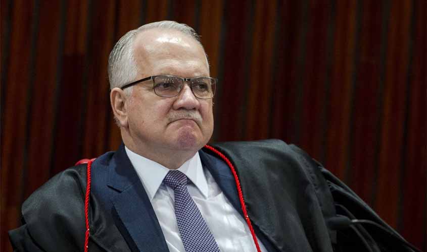Fachin pede manifestação de Moraes sobre inquérito de fake news