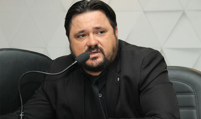 Câmara aprova título de Cidadã Ji-paranaense à ex-deputada Ini Fidelis