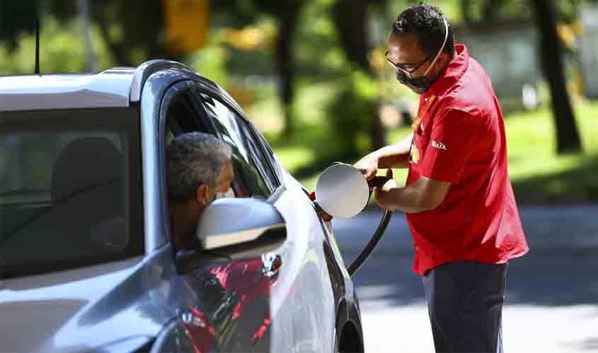 Celulares podem ajudar no combate a fraudes em bombas de combustíveis