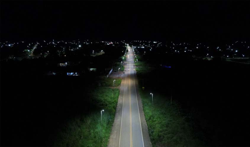 Município conta com vias urbanas iluminadas, com ações do Governo na Cidade