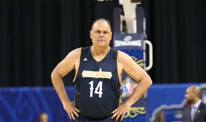 Jogador de basquete Oscar Schmidt morre aos 68 anos