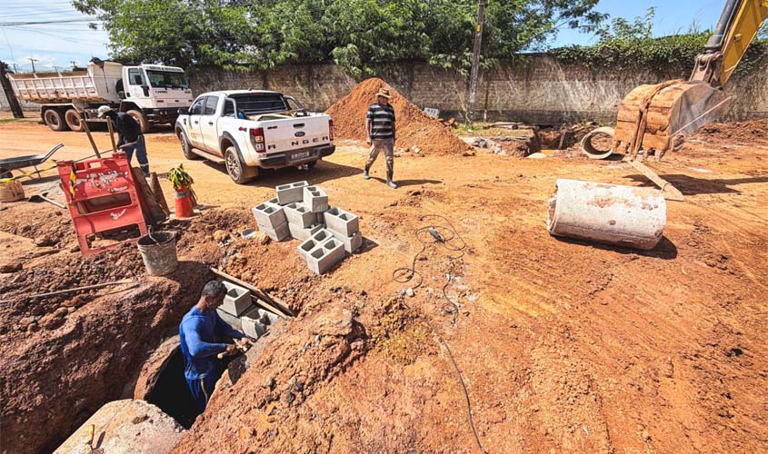 Obras de drenagem avançam nas zonas Leste, Sul e Norte