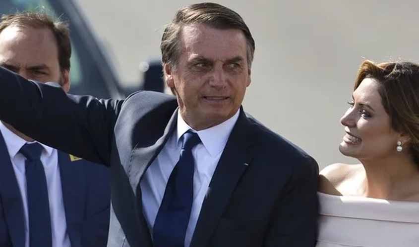 Investigação sobre Flávio Bolsonaro pode atingir milícias, PSL e primeira-dama