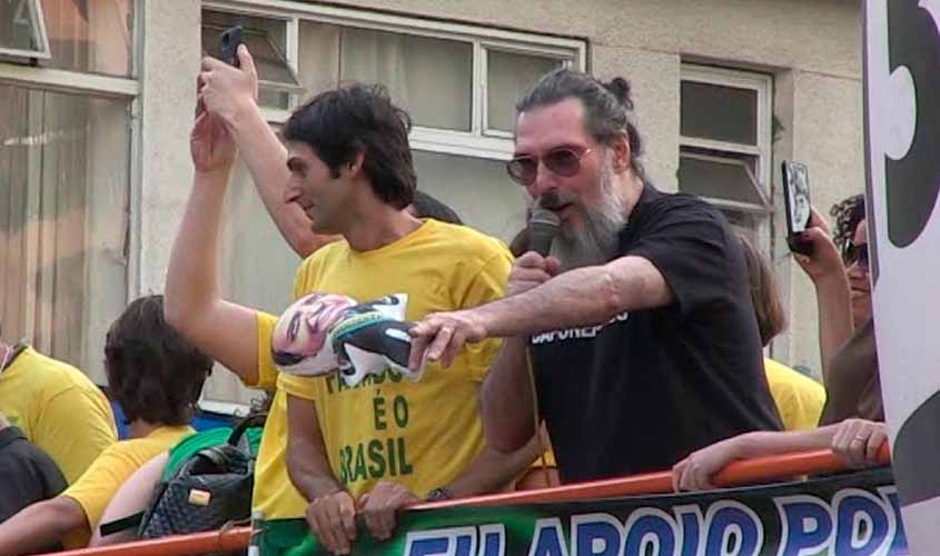 Lobão diz que governo Bolsonaro é “um desastre” e a tendência é “todo mundo ter saudade do Lula”