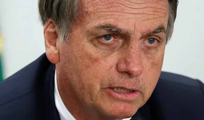 Bolsonaro divulga texto grave em que insinua renúncia ou golpe