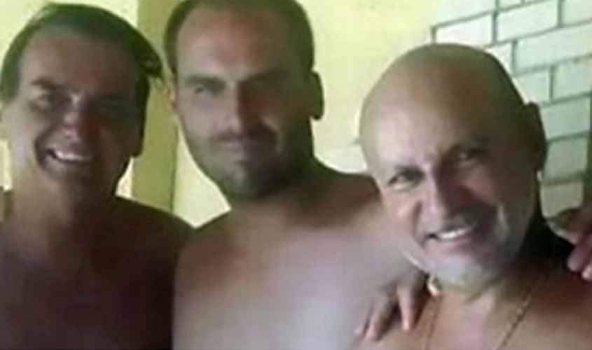 Época: MP tem gravações de funcionários fantasmas dos Bolsonaro dizendo que devolviam 90% do salário