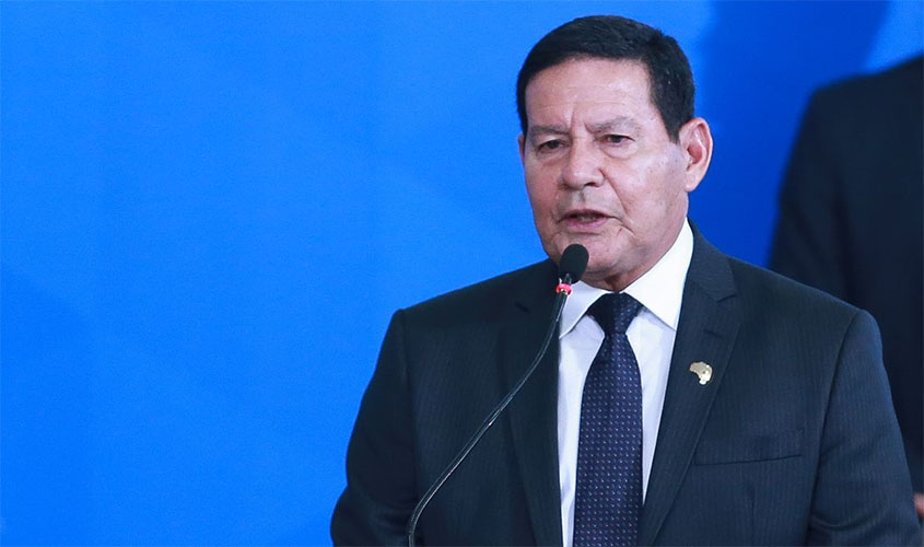 Teste do vice-presidente para covid-19 dá negativo