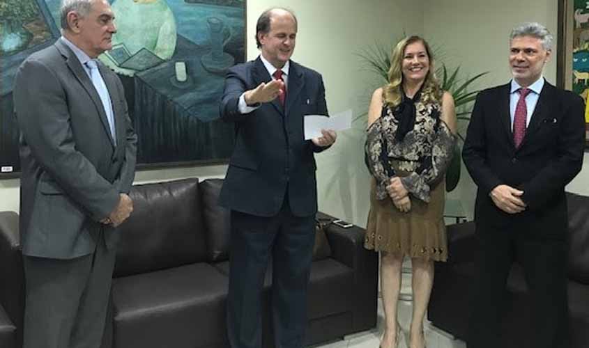 José Antônio Robles toma posse como desembargador do TJRO