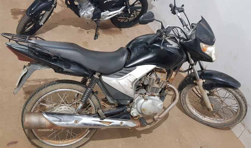 Suspeitos são detidos com moto roubada após intensa perseguição 