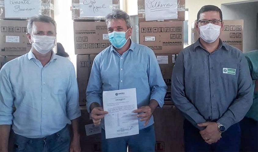 Durante entrega de ventiladores mecânicos em Vilhena, Goebel destaca união dos Poderes no combate à covid-19