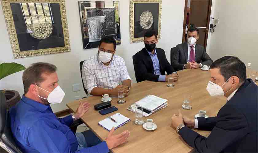 Representantes da OAB-RO se reúnem com prefeito Hildon Chaves