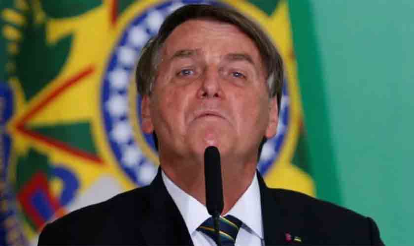 Em queda nas pesquisas, Bolsonaro admite inflação alta e promete aumento de 50% para o Bolsa Família